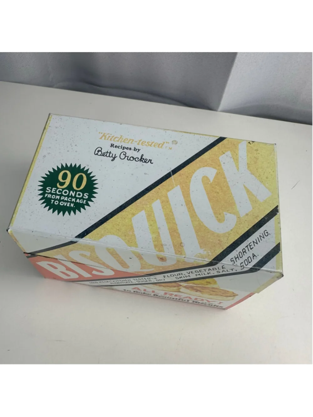 Vintage Betty Crocker Bisquick Metal Recipe Box Tin – General Mills Advertising